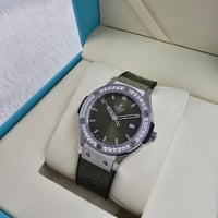 ساعه هوبلت جلد نسائي كلاسيك زيتي