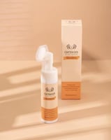 غسول فيتامين سي للوجه عينان