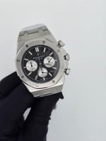 ساعه ادمرس بيجيت فضي مع مينا اسود كلاسيك