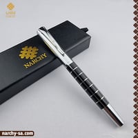 فضي اسود مخطط