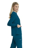 جاكيت طبي نسائي ماركة اسكتشرز