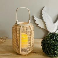 فانوس خشب ريفي صغير بيج بكاس للشمع