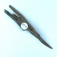 قطعة عودة بحجم كف اليد ، للهدايا والاقتناء.