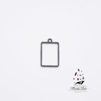 161 - تعليقة شكل مستطيل صغير لون اسود