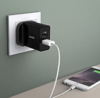 شاحن جداري من انكر -بمنفذين بقوة24 واط