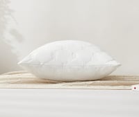 مخدة مايكرو فايبر مطرز