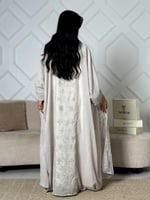 جلابية طقم قطعتين من الكتان الراقي بتطريز