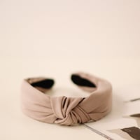 طوق شعر عريض