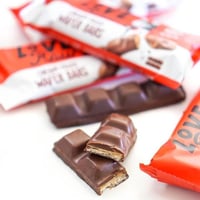 لاف راو بار ويفر بشوكولاتة الحليب نباتي 43 جم مستو...