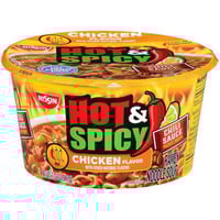 هوت أند اسبايسي نودلز بنكهة الدجاج ونكهات طبيعية 9...