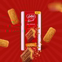 لوح شوكولاتة لوتس مع قطع بسكويت اللوتس 180 جم بلجي...