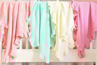 كوفلة مطرزة بالإسم قطن Muslin