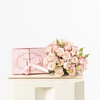 ورد مع اكسسوار من اختيارك (الرياض)