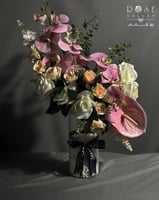 فازة متوسطه شفاف تزيين ورد صناعي وحجر