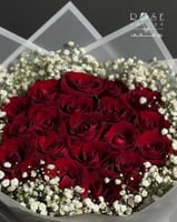 باقة جوري أحمر 20 وردة مع أطراف جيبسوفيليا أبيض