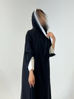 عبايه اكمام ابيض