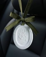 حجر عطري للسيارة قوتشي + الكيس