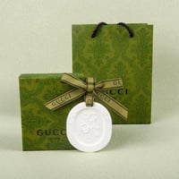 حجر عطري للسيارة قوتشي + الكيس