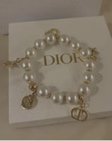 سواره ديور مع كيس