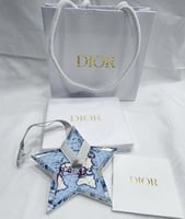 تعليقه سيارة من ديور