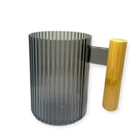 كوب اكريلك بمسكة خشبية 400 مل عسلي شفاف