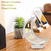 هلال رمضاني مضيئ