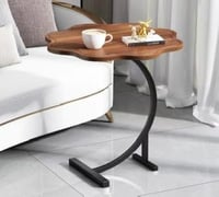 طاولة خدمية الارتفاع تقريبا نص متر