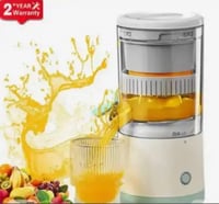 عصارة البرتقال تعمل بالشحن