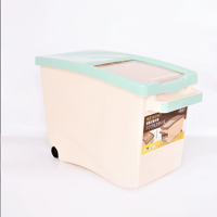 صندوق تخزين الارز بعجلات 15 كيلو مع كوب مكيال - ال...