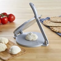 مكبس أو فرادة العجينة