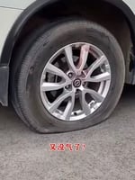 منفاخ عجلات السياره يعمل على ولاعة السياره