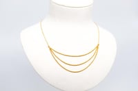 سلسال المبروم ثلاثة دور عيار 21 وزن 2.25 جرام