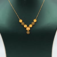 طقم ذهب الوردات ناعم لبس يومي عيار 21 وزن 5.18 جرا...