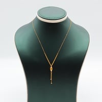 عقد ذهب عيار 21 تعليقة ناعمة وزن 1.3 جرام بسلسلة أ...