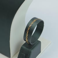 طقم ذهب عيار 21 وزن 2.7 جرام