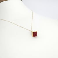 سلسال مارلي حجم صغير باللون العودي ذهب عيار 18 وزن...