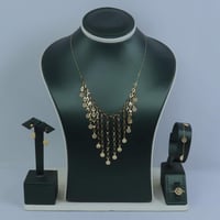 طقم ذهب شلال عيار 18 بتصميم جذاب وزن 4.57 جرام