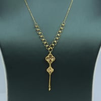 سلسال ذهب تصميم الفان كليف عيار 21 وزن 4.28 جرام