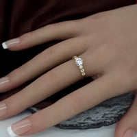 خاتم الماسي بتصميمه السداسي ذهب عيار 18