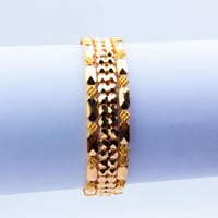 بكج ثلاث غوايش ذهب عيار 21 وزن 15.9 جرام تصميم صند...