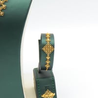 طقم ذهب عيار 21 وزن 21.21 جرام بتصميم شبكي متدرج م...