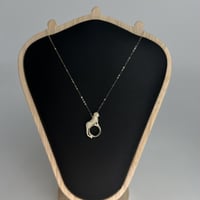 عقد ذهب التايقر تصميم الماس عيار 18 وزن 2.4 جرام