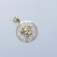 تعليقة مع سلسال ذهب عيار 18 فرزاتشي الدائري وزن 7...