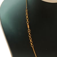 عقد فكتوري بتصميم مميز مزيج بين سبيكة وزن 1 عيار 2...