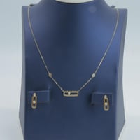 طقم ذهب نواعم تصميم الماسي عيار 18 وزن 2.4 جرام