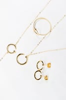 طقم كارتير نواعم بناتي ذهب تصميم فاخر لأطلالة فريد...