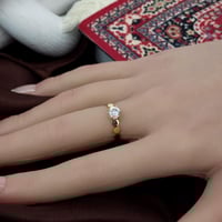 خاتم بتصميمه السداسي الفريد ذهب عيار 18