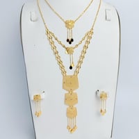 طقم ذهب بمخنقين عيار 21 وزن 19.9 جرام