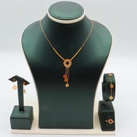 طقم ذهب ناعم عيار 21 وزن 3.68 جرام بتعليقة دائرية