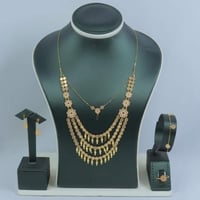 طقم ذهب عيار 21 وزن 8.35 جرام